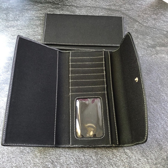 Black Wallet - Picture 6 of 7